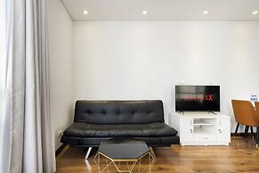 Night Life Lancaster 1br GymBarJapTown