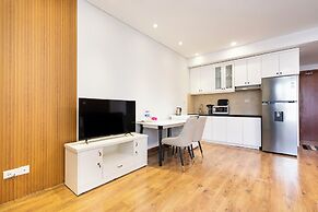 Night Life Lancaster 1br GymBarJapTown