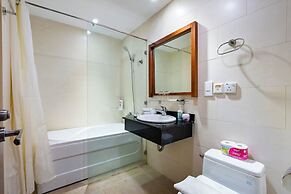 Night Life Lancaster 1br GymBarJapTown