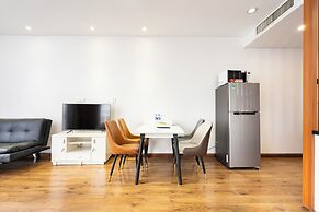 Night Life Lancaster 1br GymBarJapTown