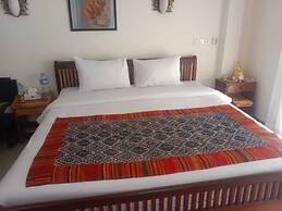 Phasouk Viengmai Villa