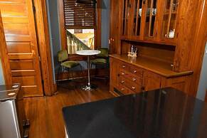 The Winona House - Boutique Hotel Near Downtown