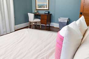 The Winona House - Boutique Hotel Near Downtown