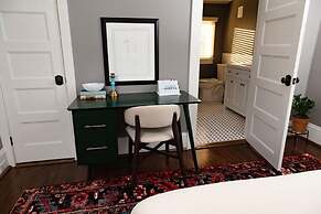 The Winona House - Boutique Hotel Near Downtown