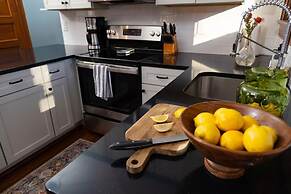 The Winona House - Boutique Hotel Near Downtown