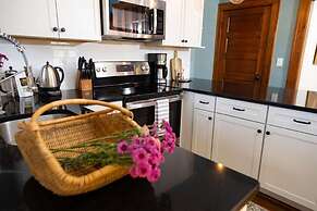 The Winona House - Boutique Hotel Near Downtown