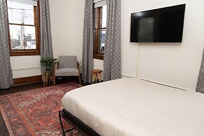 Luxury Multi-unit Historic Building Near Downtown