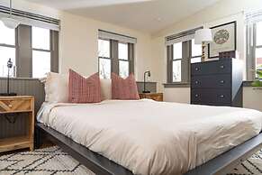 Luxury Multi-unit Historic Building Near Downtown