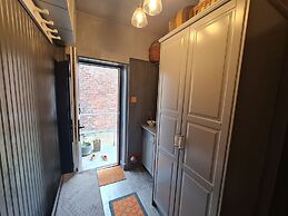 Beautifully Decorated 1-bed Apartment in Sale