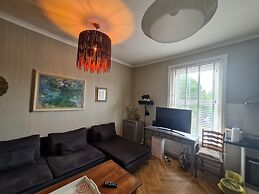 Beautifully Decorated 1-bed Apartment in Sale