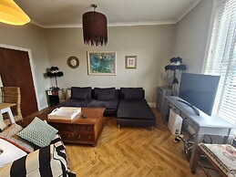 Beautifully Decorated 1-bed Apartment in Sale