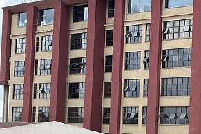 1 Bed Apt Sleeps 2 - Indoor Pool - Enclosed Garden