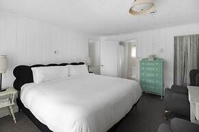 COHO Inn & Motor Lodge