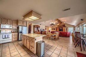 Cl 1350 Lakeview Livin Large House 5 Bedroom Home by RedAwning