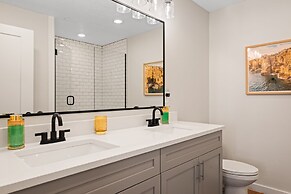 Desert Oasis 3 Bedroom Condo