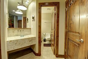 Tl411 Telemark Lodge Studio by RedAwning