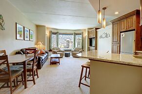 Tl411 Telemark Lodge Studio by RedAwning