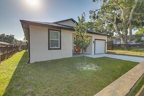 Charming Tampa Home < 3 Mi to Busch Gardens!