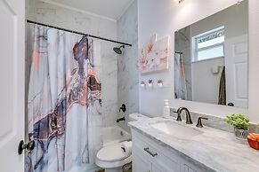 Charming Tampa Home < 3 Mi to Busch Gardens!