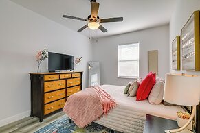 Charming Tampa Home < 3 Mi to Busch Gardens!