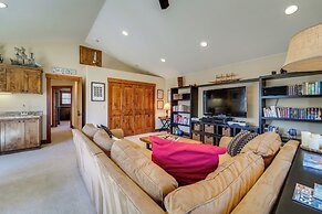 Stunning Truckee Home w/ Private Patio & Gas Grill