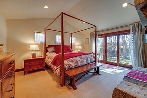 Stunning Truckee Home w/ Private Patio & Gas Grill
