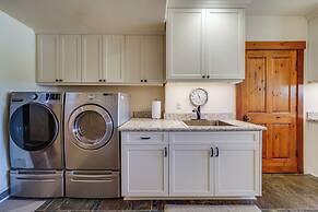 Stunning Truckee Home w/ Private Patio & Gas Grill