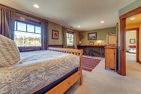Stunning Truckee Home w/ Private Patio & Gas Grill