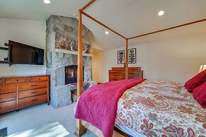 Stunning Truckee Home w/ Private Patio & Gas Grill