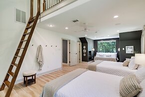 Private 25 Acre Estate w/ Lake: Fish & Canoe!