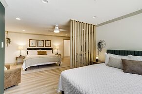 Private 25 Acre Estate w/ Lake: Fish & Canoe!