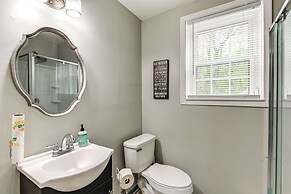 Cozy Nashville Getaway: 11 Mi to Downtown!