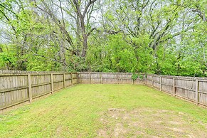 Cozy Nashville Getaway: 11 Mi to Downtown!