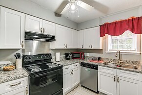 Cozy Nashville Getaway: 11 Mi to Downtown!