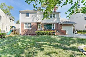 Pet-friendly Virginia Beach Abode w/ Deck & Grill!