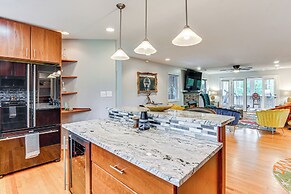 14 Mi to DC: Retreat w/ Hot Tub & Sunroom!