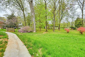 14 Mi to DC: Retreat w/ Hot Tub & Sunroom!