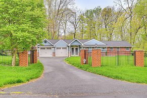 14 Mi to DC: Retreat w/ Hot Tub & Sunroom!