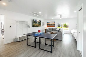 Naples Escape w/ Furnished Patio & Private Pool!