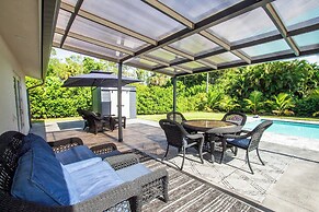 Naples Escape w/ Furnished Patio & Private Pool!