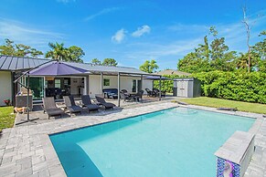 Naples Escape w/ Furnished Patio & Private Pool!