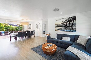 Naples Escape w/ Furnished Patio & Private Pool!