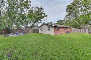 Baton Rouge Home w/ Yard ~ 14 Mi to Downtown!