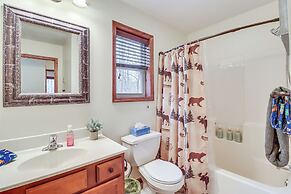 Serene Poconos Cabin w/ Hot Tub & Beach Access!