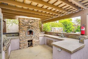 Lovely Tustin Home w/ Outdoor Kitchen: 3 Mi to Zoo