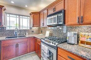 Lovely Tustin Home w/ Outdoor Kitchen: 3 Mi to Zoo