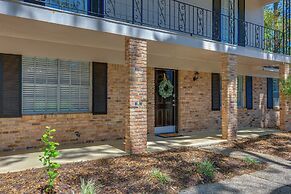 Family-friendly Home: 6 Mi to Downtown Mobile!