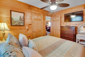 Cozy Cabin w/ Grill & Fire Pit By Dale Hollow Lake