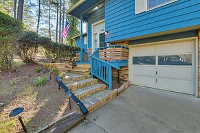 Inviting Columbus Home w/ Deck: 7 Mi to Downtown!