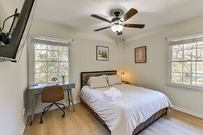 Inviting Columbus Home w/ Deck: 7 Mi to Downtown!